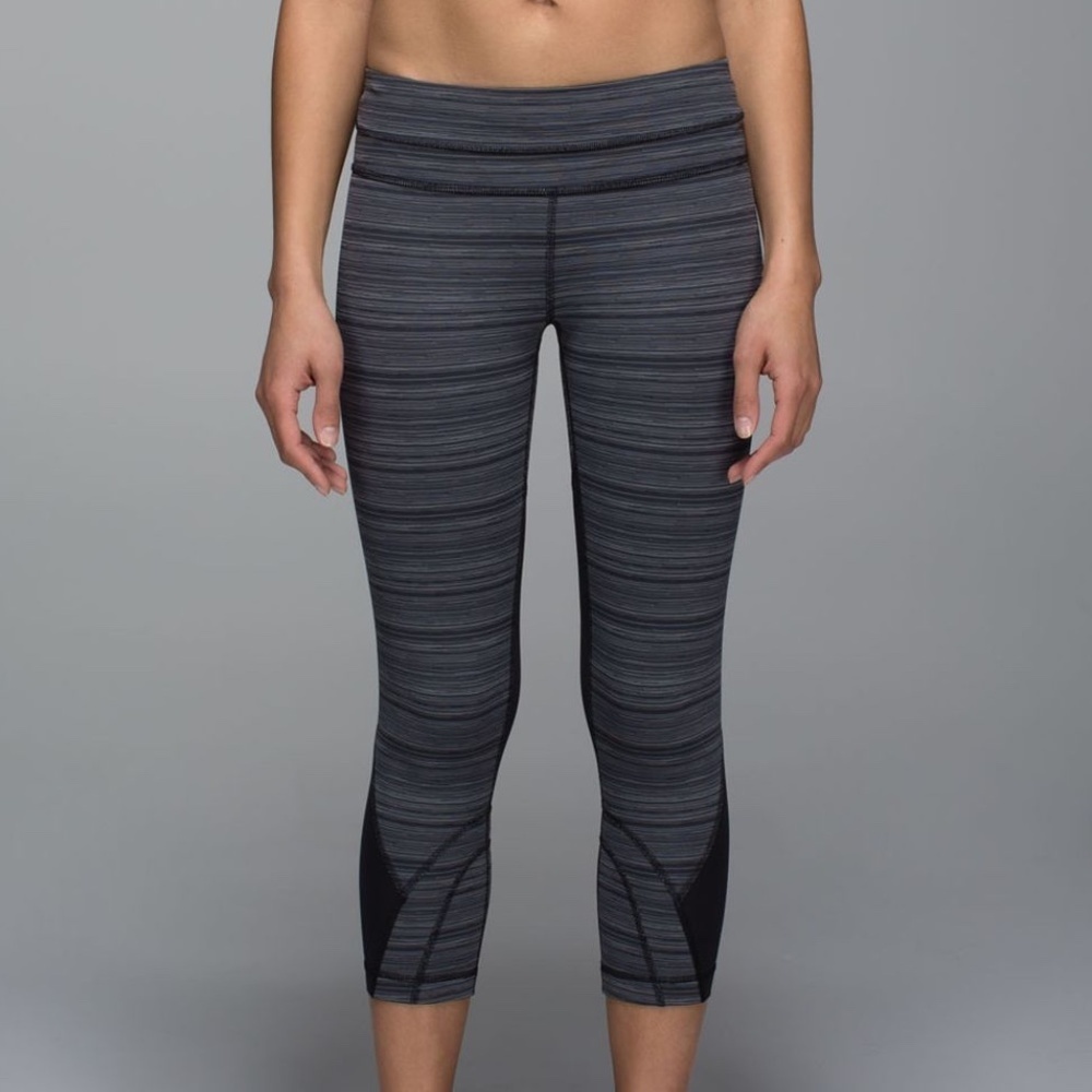 Lululemon Run Inspire Crop II (Mesh) Cyber Stripe Deep Coal Black